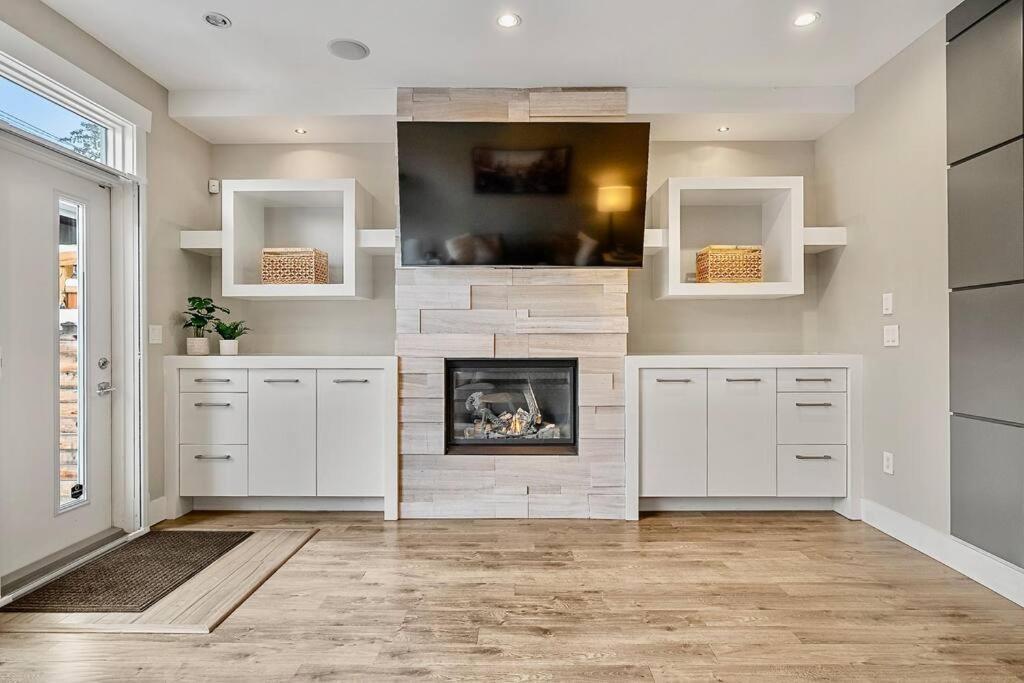 Luxury Cityscape Retreat With Hot Tub * Calgary